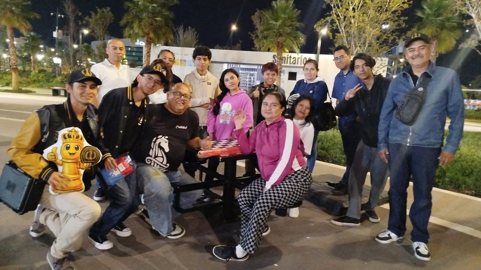 Integrantes del RIAT y del Club de Ajedrez Anand durante la convivencia en Pachuca, Hidalgo